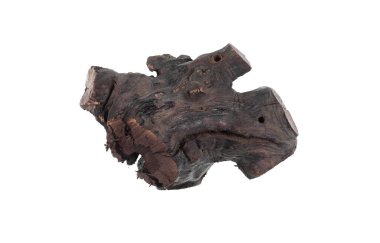 Tahta maun parçası beyaz arkaplanda izole edilmiş.