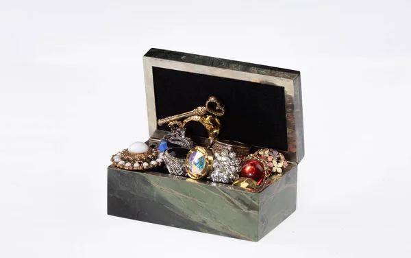 Malachite Šperky Box Izolované Bílém Pozadí — Stock fotografie