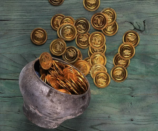 Patrick Day Pot Golden Coins — Stock Photo, Image