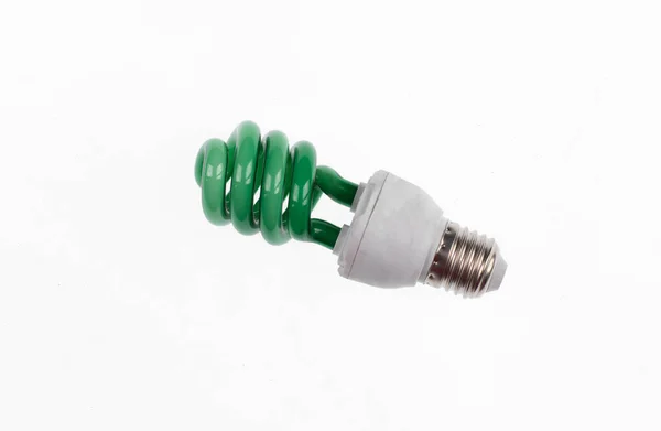白い背景に隔離された緑のエコ電球 — ストック写真