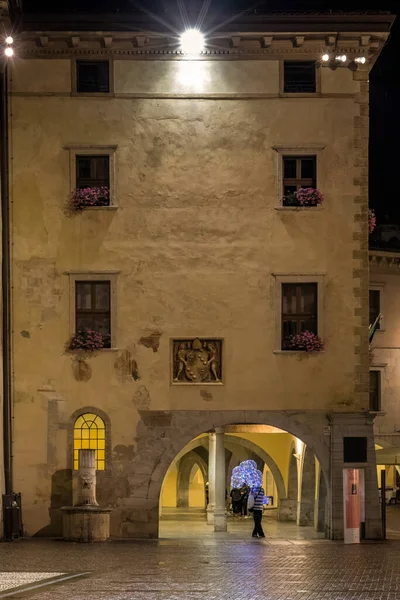 Balão Vendedor Noite Riva Del Garda Lago Garda — Fotografia de Stock