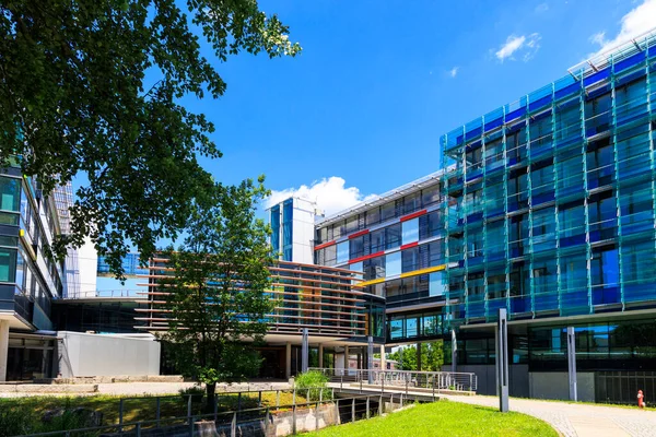 Аугсбург Германия 2022 Здание Немецкого Института Пенсионного Страхования Швабия Солнечный — стоковое фото