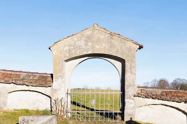 Portão Velho Com Grade Porta Ferro Forjado Cemitério Wassobrunn Baviera — Fotografia de Stock
