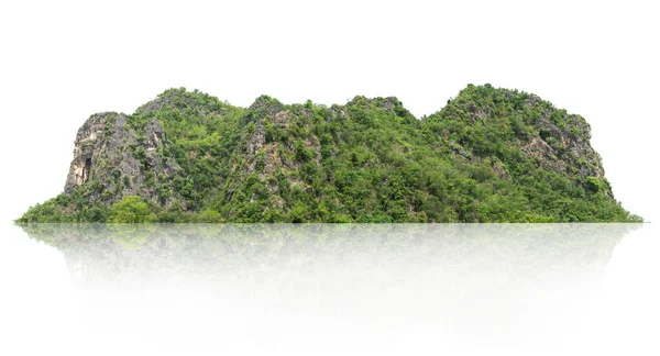 岩石山岗 绿林隔离 白色背景 — 图库照片