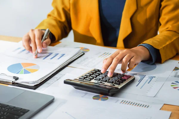 Accounting Concept Businesswoman Working Using Calculator Office — Zdjęcie stockowe