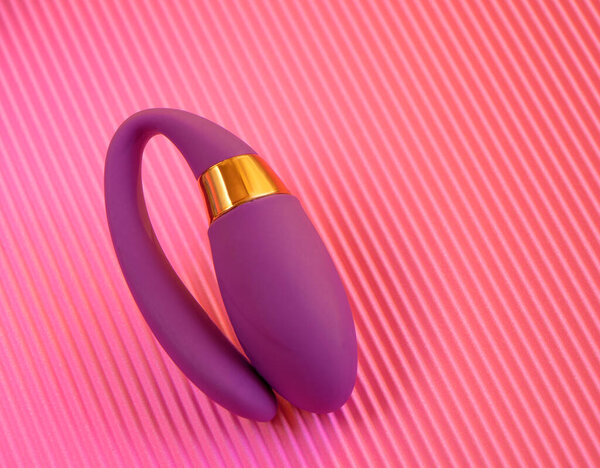 Rechargeable Clitoral and G-Spot Vibrator , Waterproof Couples Vibrator Pink, Wireless Remote Control Clitoris G Spot Stimulator, Adult Sex Toy for Women Solo Play or Couples Fun. Isolate on white. 