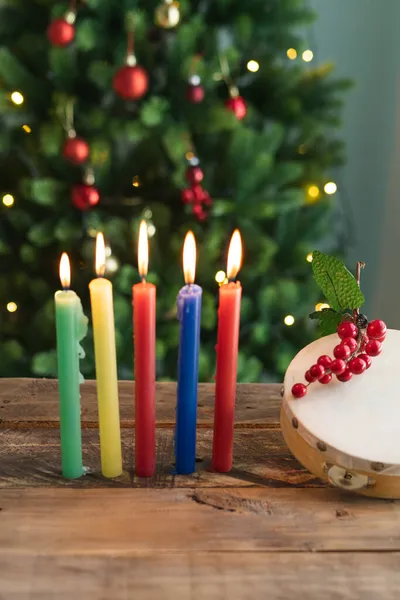 Mum ışığı günü. Tipik yemek. Geleneksel Kolombiya tatili. Boşluğu kopyala.
