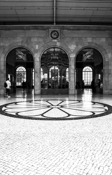 Lisbon Portugal June 2018 Santa Apolonia Train Station Lisbon Монохромна — стокове фото