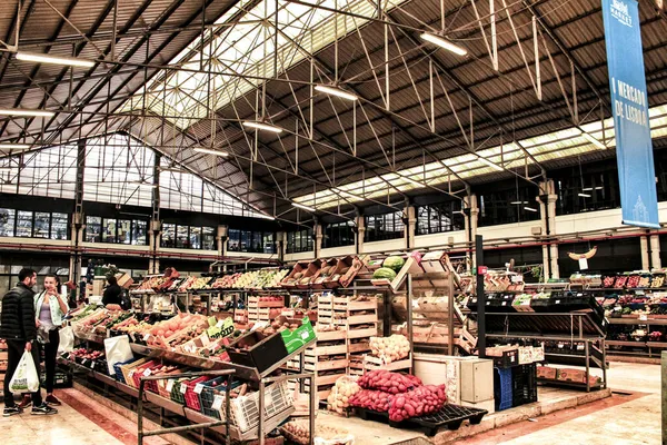 Lisboa Portugal Junio 2018 Hermoso Vintage Mercado Ribeira Lisboa Primavera — Foto de Stock