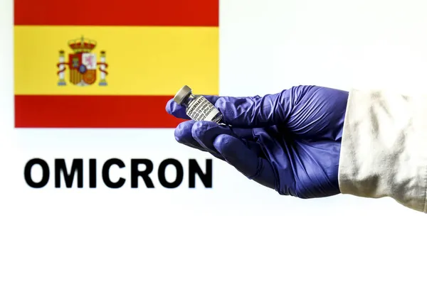 Madryt Hiszpania Listopada 2021 Ręczne Trzymanie Fiolki Szczepionką Comirnaty Covid — Zdjęcie stockowe