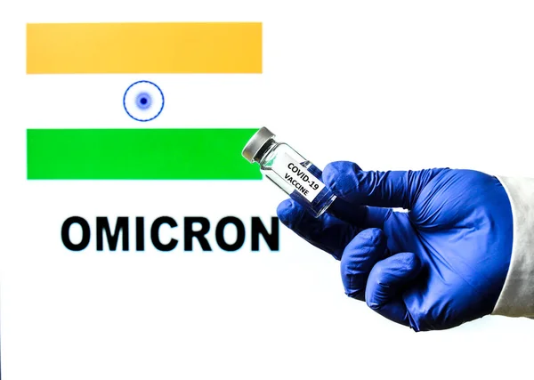 Vial Mano Con Vacuna Covid Bandera India Variante Omicron Covid — Foto de Stock