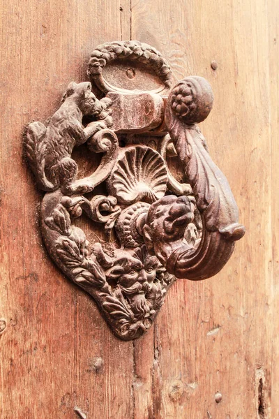 Porta Vintage Knocker Face Shape Brown Wooden Door Polop Village — Fotografia de Stock