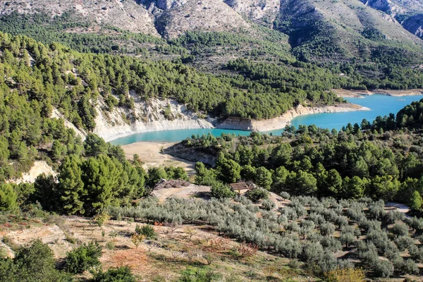 Βάλτος Του Guadalest Χωριό Περιβάλλεται Από Βλάστηση Και Βουνά Μια — Φωτογραφία Αρχείου