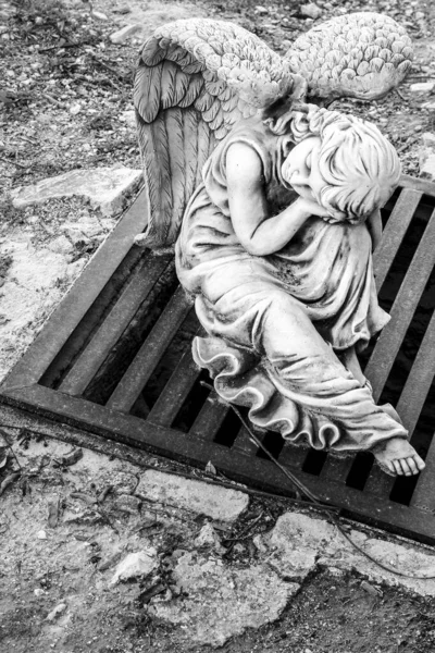 Статуя Белого Каменного Ангела Кладбище Guadalest Аликанте Испания — стоковое фото