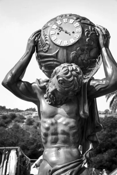 Guardamar Alicante Spain April 2022 Wooden Atlas Clock Sale Antiques — Stock Photo, Image