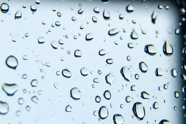 Σταγόνες Βροχής Στο Τζάμι Του Παραθύρου Μια Κρύα Και Συννεφιασμένη — Φωτογραφία Αρχείου
