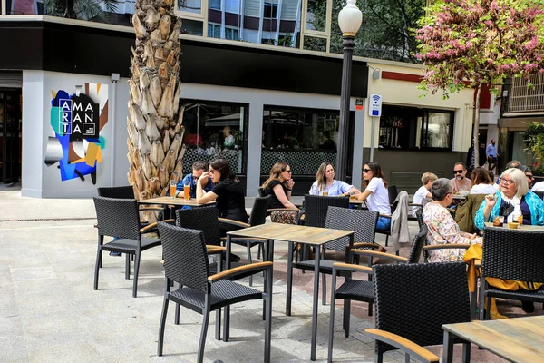 Elche Alicante Espanha Abril 2022 Bar Terraço Cheio Espanhóis Divertindo — Fotografia de Stock