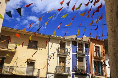 Belediye Meydanı, Gastronomik ve Geleneksel Finestrat Pazarı için süslendi