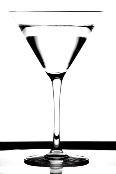 Leeres Cocktailglas Auf Weißem Hintergrund — Stockfoto