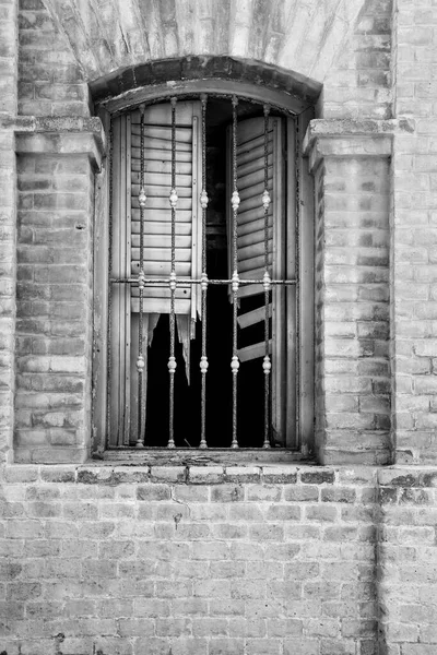 Broken Damaged Window Old House Spain — Stock Photo, Image