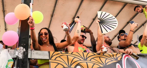 Benidorm Alicante España Septiembre 2022 Gente Bailando Divirtiéndose Desfile Del — Foto de Stock