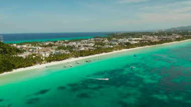 Beyaz kumlu plajlı Boracay Adası, Filipinler