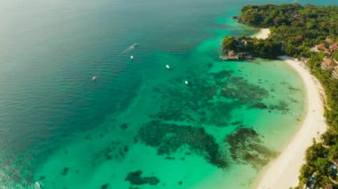 Beyaz kumlu plajlı Boracay Adası, Filipinler