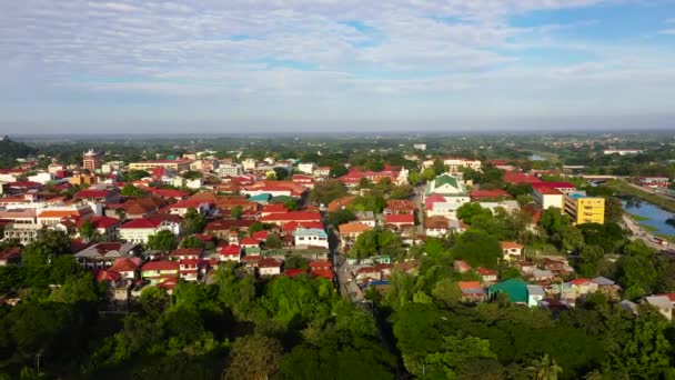 Történelmi gyarmati város spanyol stílusban Vigan. — Stock videók