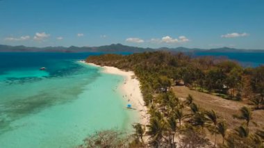 Güzel tropikal ada.