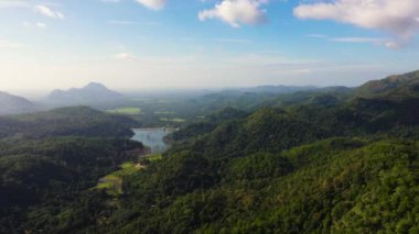 sri Lanka dağ manzarası.