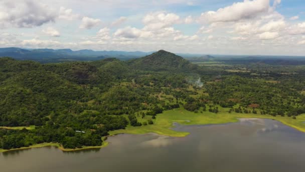 Lago Sorabora em sri lanka vista de cima. — Vídeo de Stock