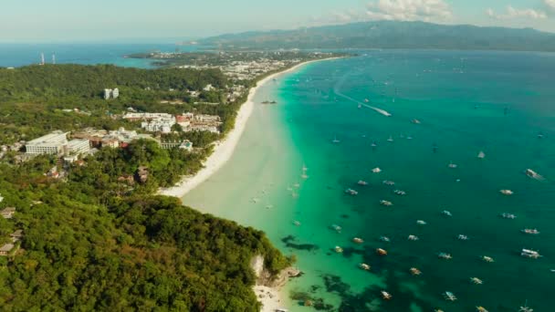 Wit Zandstrand Met Toeristen Hotels Boracay Island Filipijnen Vanuit Lucht — Stockvideo