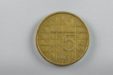 Hollanda 'dan eski bir 5 gulden sikkenin ön tarafı.