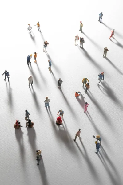 Top View People Miniature Toys Long Shadows Keep Distance Public — стоковое фото