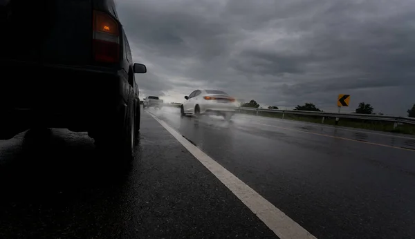 Black Compact Suv Car Stop Wet Road Hard Rain Fall — Stock Photo, Image