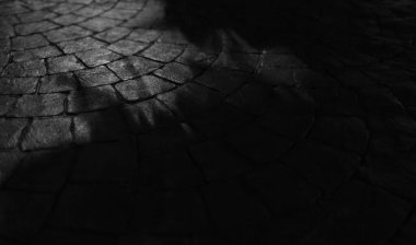 Soyut Islak Şehir Kalesi Yansımaları, yumuşak ve seçici odaklanma.