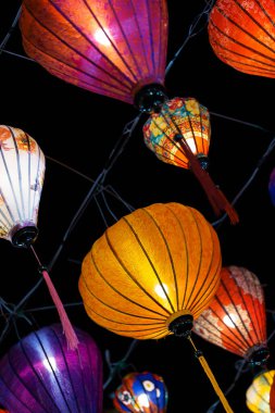 Fener festivali sırasında renkli fenerler, Çin yeni yıl süslemeleri..