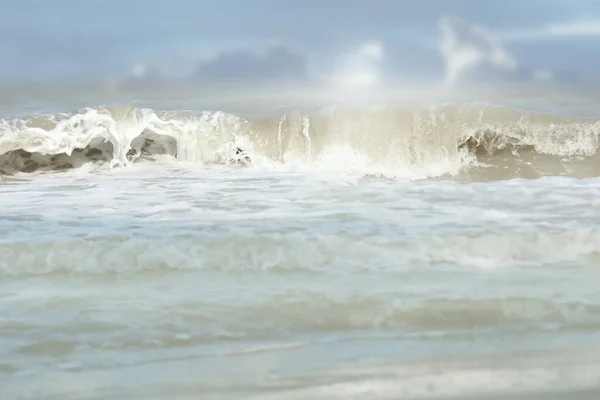 Розщеплення Морських Хвиль Сонячний День Літній Відпочинок Фону — стокове фото