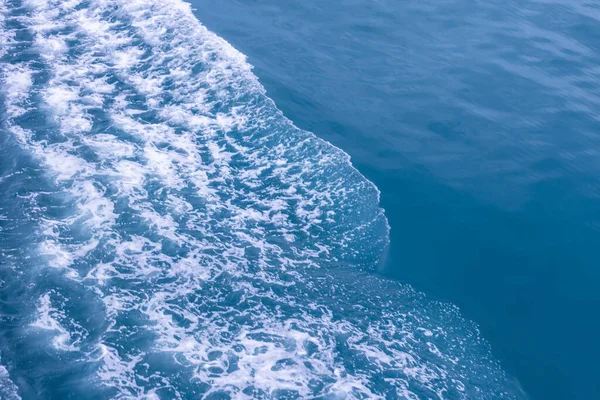 Belle Onde Marine Con Sacco Schiuma Bolle Sulla Superficie Fotografia Stock