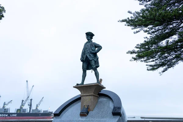 Gisborne New Zealand February 2022 Memorial Statue Captain Cook Ship — Stock Photo, Image