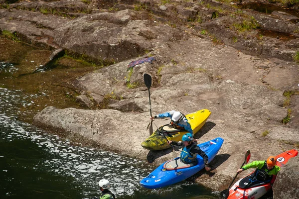 Tauranga Nueva Zelanda Diciembre 2016 Listo Para Deslizar Kayaks Río —  Fotos de Stock