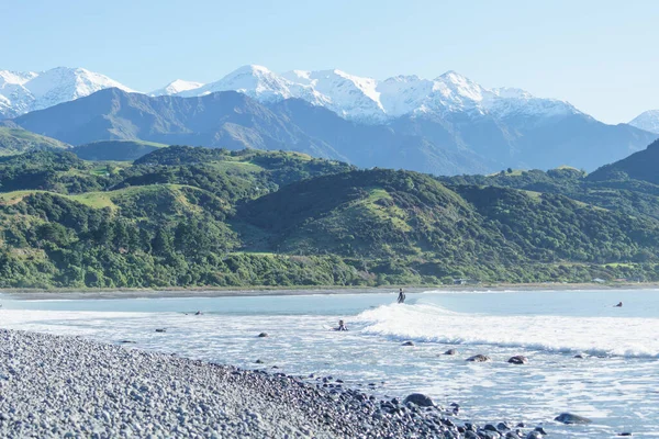 Expansive Green Field Leading Mountains Southern Alps New Zealand — Fotografia de Stock