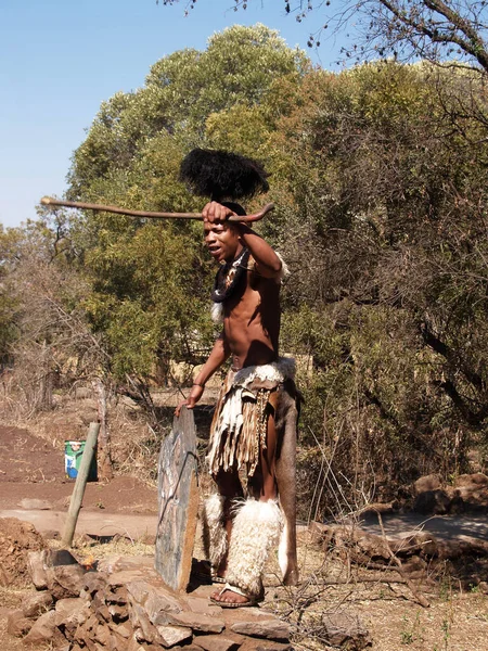 Johannesburg South Africa August 2027 African Tribesman Costume Performing Tourists — 图库照片