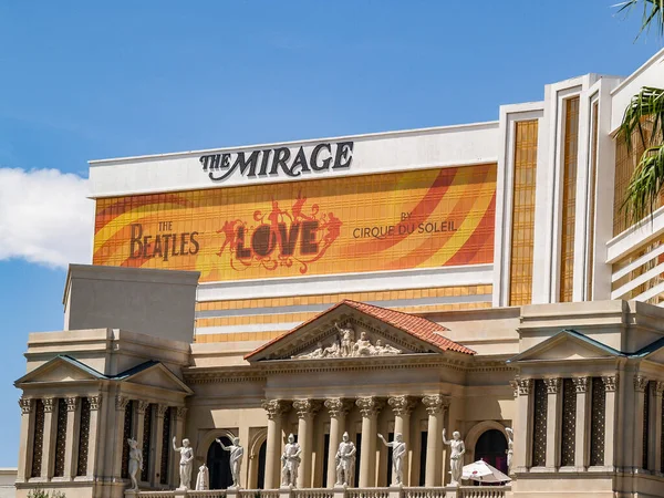 Las Vegas Verenigde Staten Augustus 2008 Mirage Hotel Met Billboards — Stockfoto