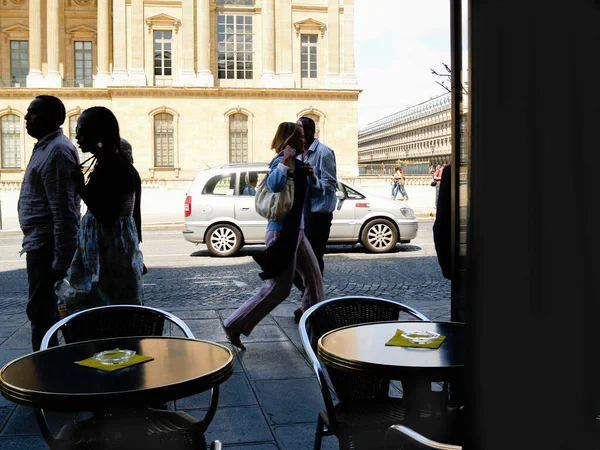 Paris Frankrike Juni 2009 Gatuscen Inifrån Förbipasserande Silhuett — Stockfoto