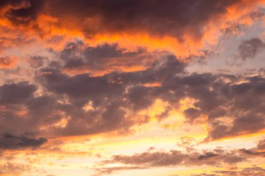 Gün batımı güzel gökyüzü gün batımı parlak turuncu gün batımı