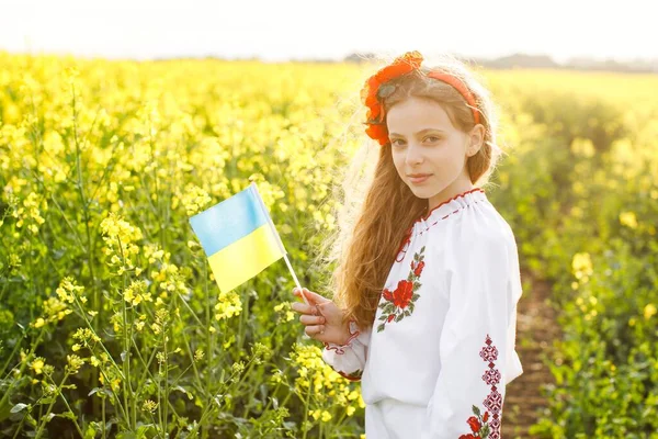 Pray Ukraine Child Ukrainian Flag Rapeseed Field Little Girl Holding — Stok fotoğraf