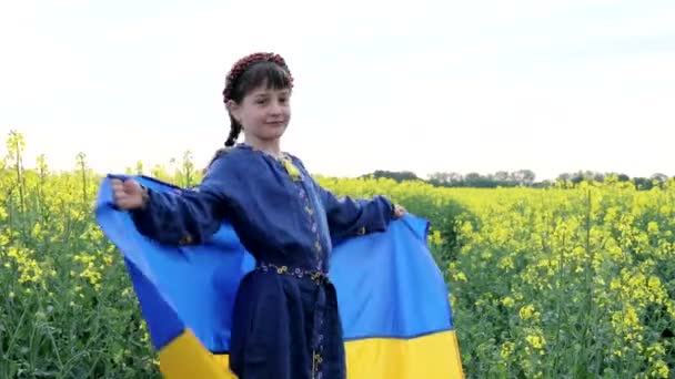 Pray Ukraine Child Ukrainian Flag Rapeseed Field Little Girl Holding — Stock Video