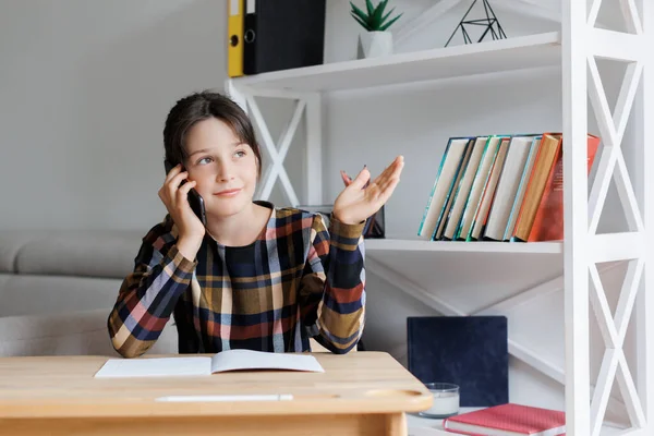 Happy Teen Girl Talking Her Cell Phone Class Portrait Schoolgirl – stockfoto