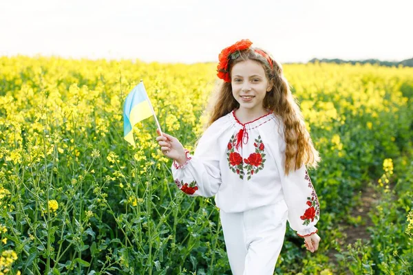 Pray Ukraine Child Ukrainian Flag Rapeseed Field Little Girl Holding — ストック写真